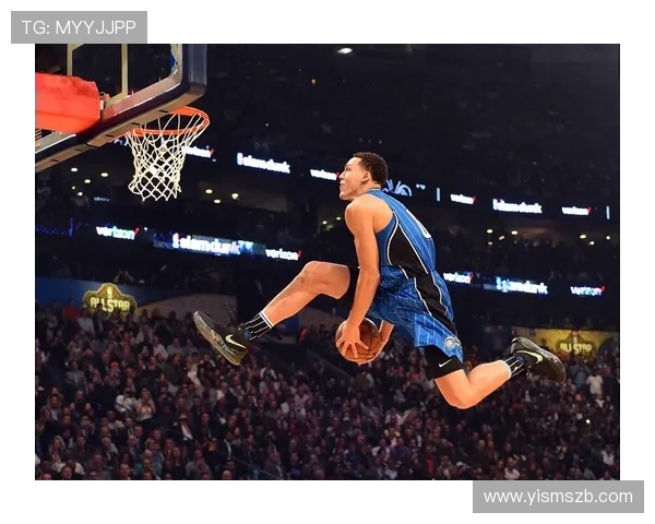 2011年NBA扣篮大赛格里芬飞越汽车夺冠 麦基创意双框扣篮获亚军 2011年NBA扣篮大赛格里芬飞越汽车夺冠 麦基创意双框扣篮获亚军